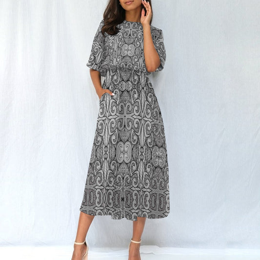 B&W Effect 2 - Elegant Women's elasticated waistline.