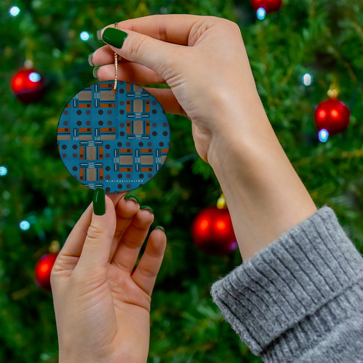 Domino Effect 7 - Round Christmas Ceramic Decoration Ornaments